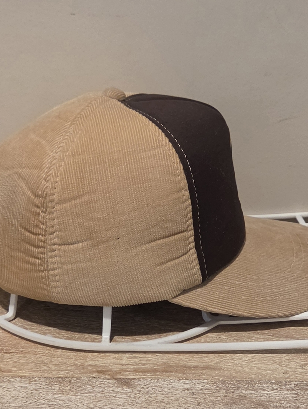 Vintage Winchester Corduroy Ear Flap Fitted Hat - Size Medium 7 to 7 1/8 - Picture 3 of 12